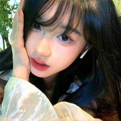 黑夜中的玻璃人偶